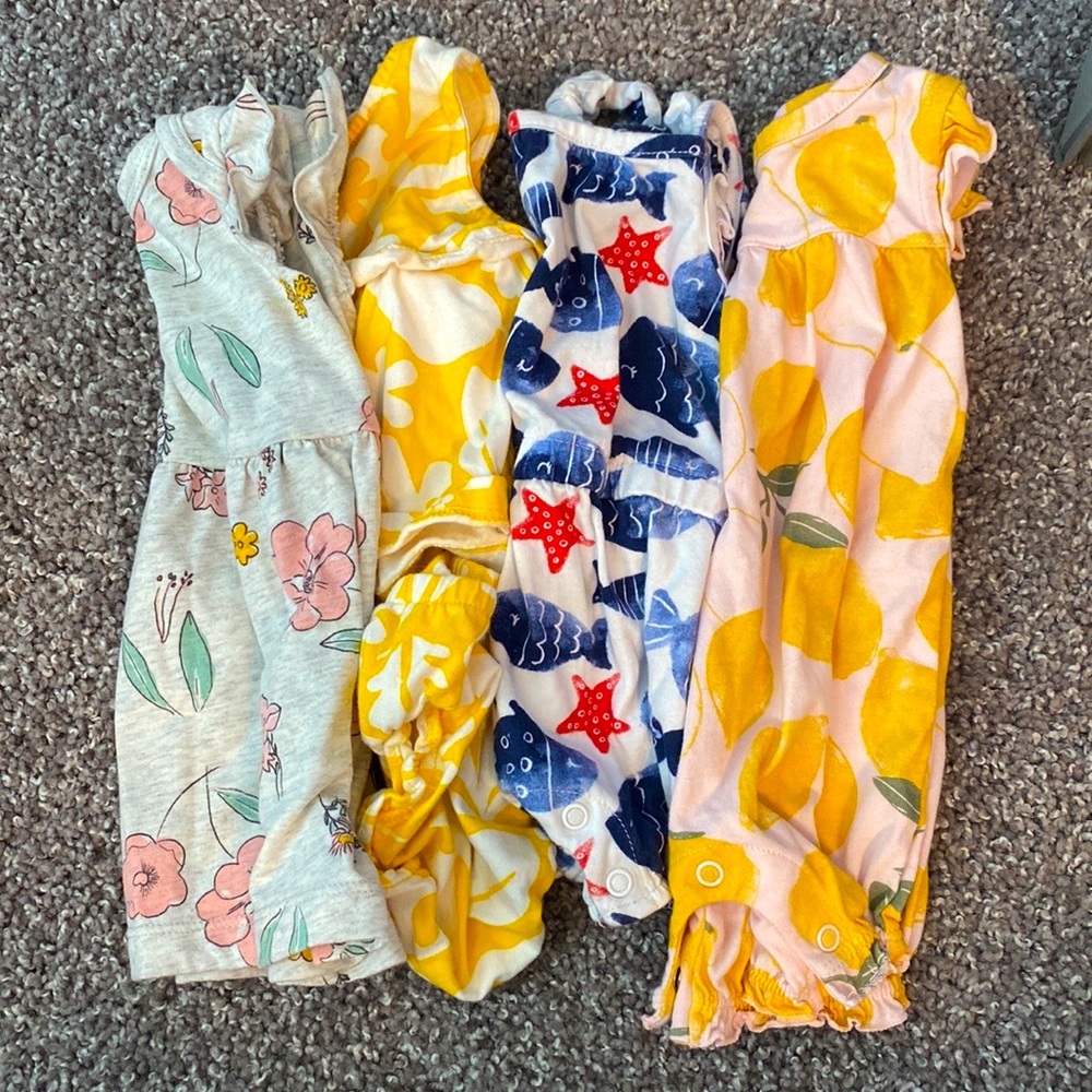 🚫SOLD🚫 Bundle of 3 month outfits